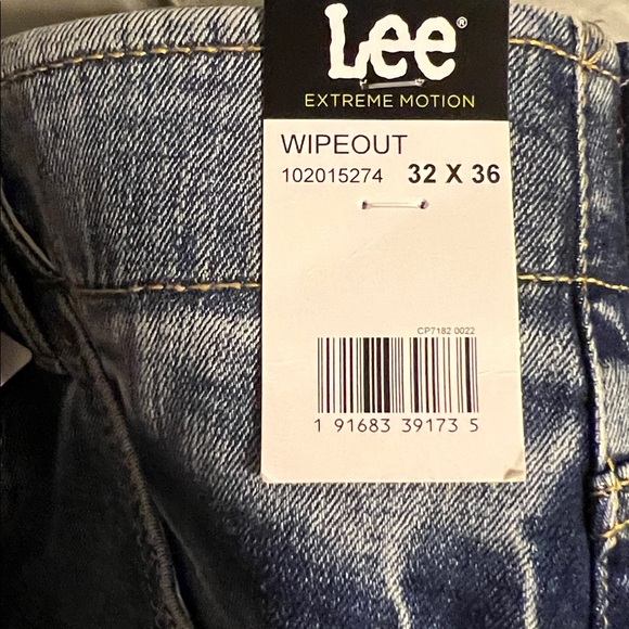 Mens Lee Extreme Motion Athletic Fit Jeans - Picture 8 of 8
